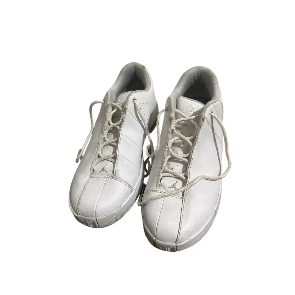 Boys size 6.5Y white Jordans